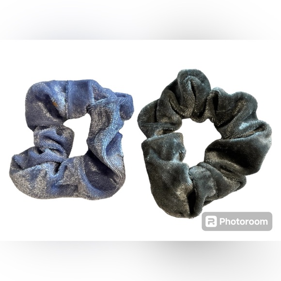 Set of 4 Children’s Hair Tie Scrunchies - Picture 4 of 5